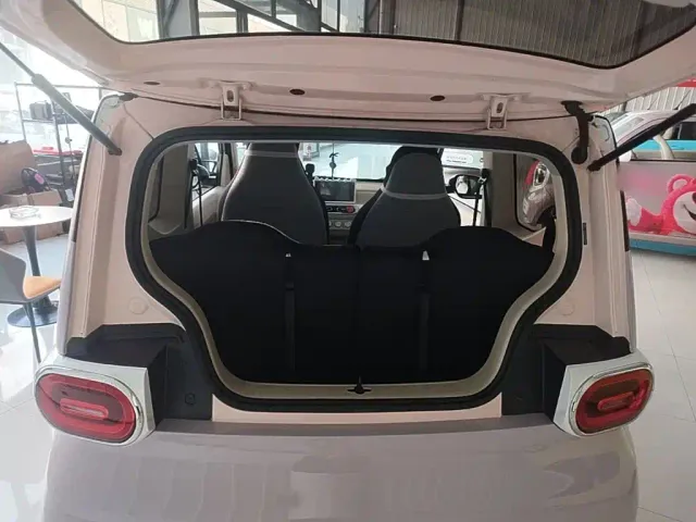 Wuling Hongguang Mini EV — Фото автомобиля 18