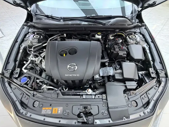 Mazda Axela — Фото автомобиля 23