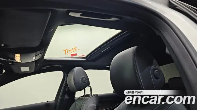 Mercedes-Benz E-Class — Фото автомобиля 19