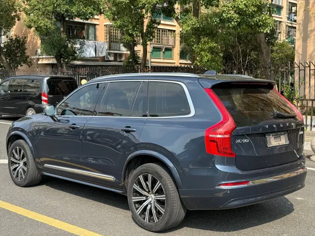 Volvo XC90 — Фото автомобиля 5