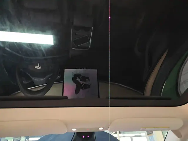 Tesla Model Y — Фото автомобиля 17