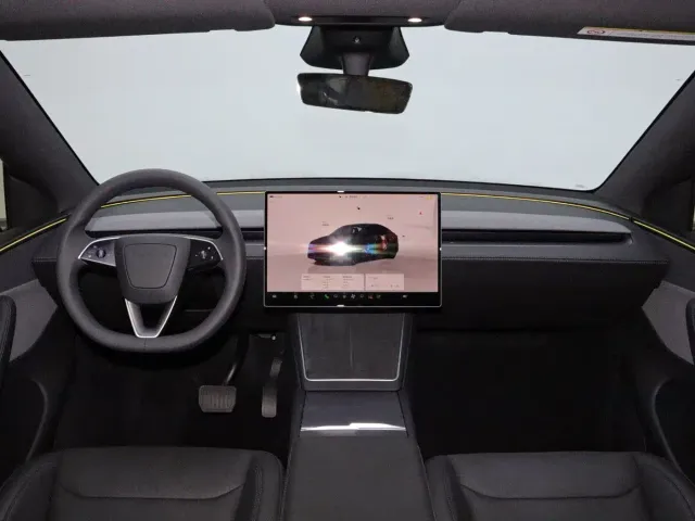 Tesla Model Y — Фото автомобиля 17
