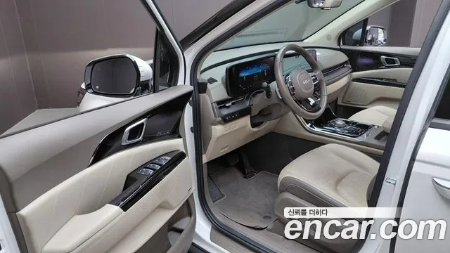 Kia Carnival Generation 4 — Фото автомобиля 15