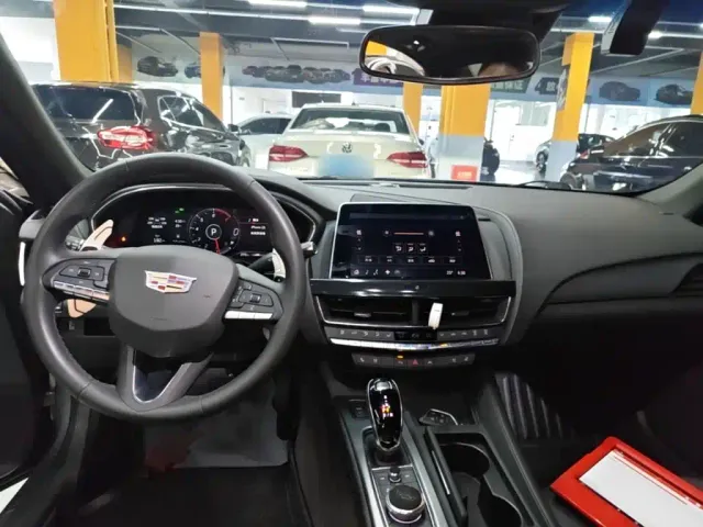 Cadillac CT5 — Фото автомобиля 9