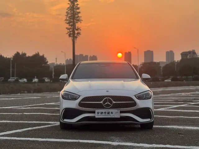 Mercedes-Benz C-Class — Фото автомобиля 2
