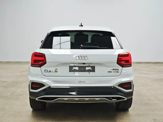 Audi Q2L — Фото автомобиля 5