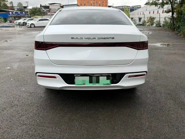 BYD Qin PLUS — Фото автомобиля 11