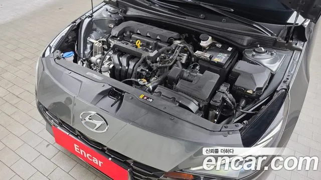 Hyundai Avante — Фото автомобиля 9