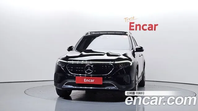 Mercedes-Benz EQB — Фото автомобиля 3