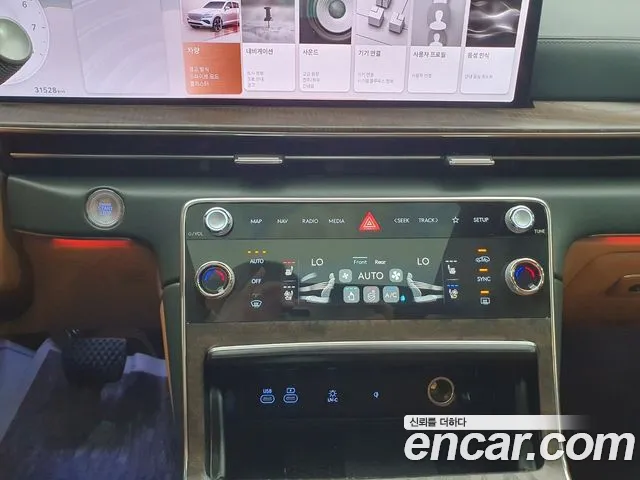 Genesis GV80 — Фото автомобиля 17