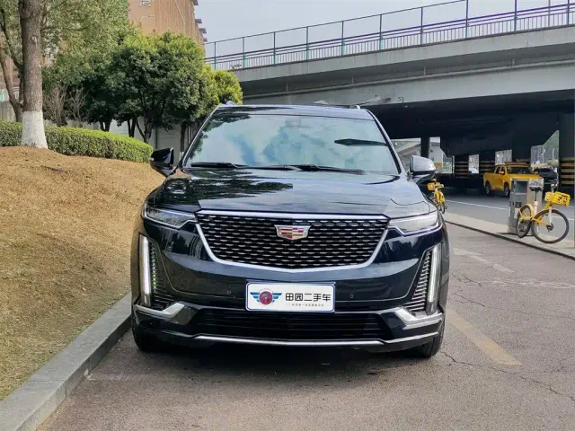 Cadillac XT6 — Фото автомобиля 2