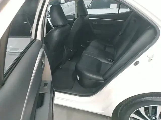 Toyota Corolla Twin Engine E+ — Фото автомобиля 16