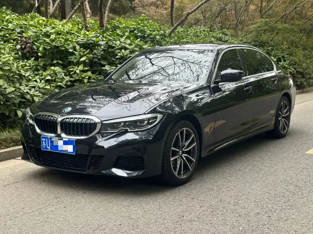 Фотография автомобиля — BMW 3 Series
