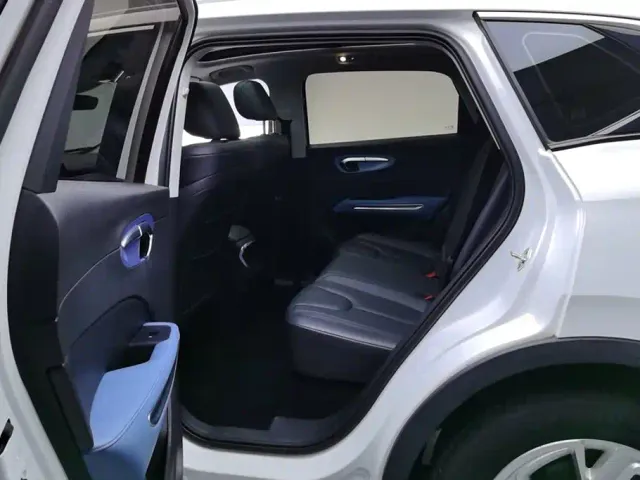 Bestune T90 — Фото автомобиля 11