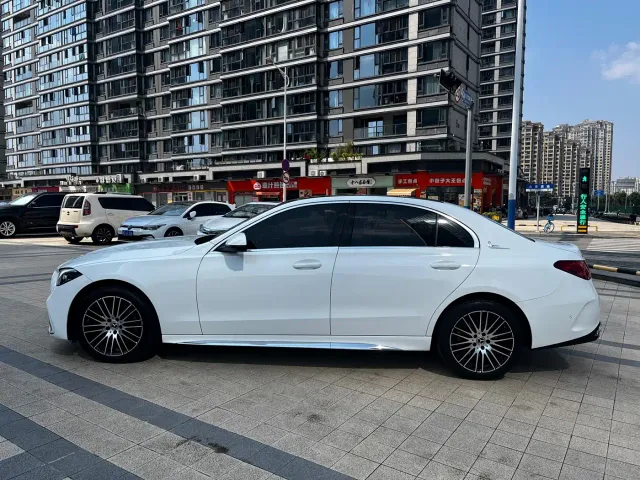 Mercedes-Benz C-Class — Фото автомобиля 21