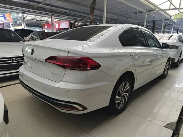 Volkswagen Bora — Фото автомобиля 6