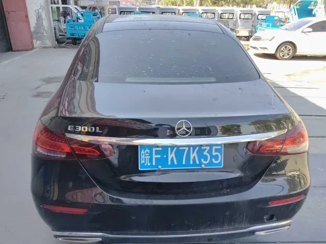 Mercedes-Benz E-Class — Фото автомобиля 7