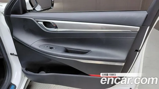 Hyundai Grandeur Grandeur (New) — Фото автомобиля 24