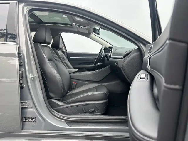 Hyundai Sonata — Фото автомобиля 7