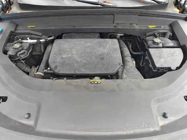 Li Auto L8 — Фото автомобиля 19