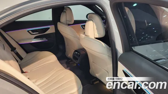 Mercedes-Benz E-Class — Фото автомобиля 15