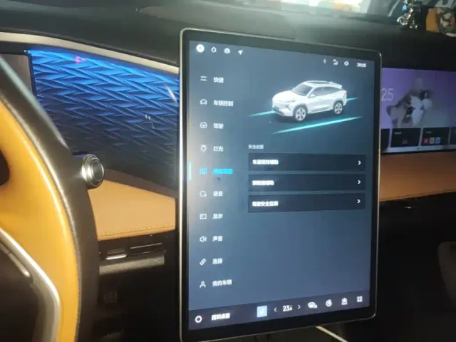 Geely Galaxy L7 — Фото автомобиля 14