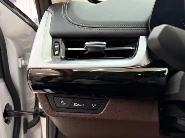 BMW X1 — Фото автомобиля 9