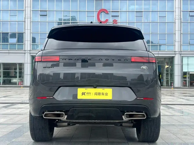 Land Rover Range Rover Sport — Фото автомобиля 5