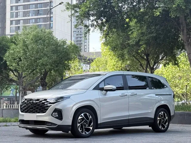 Фотография автомобиля — Hyundai Custo
