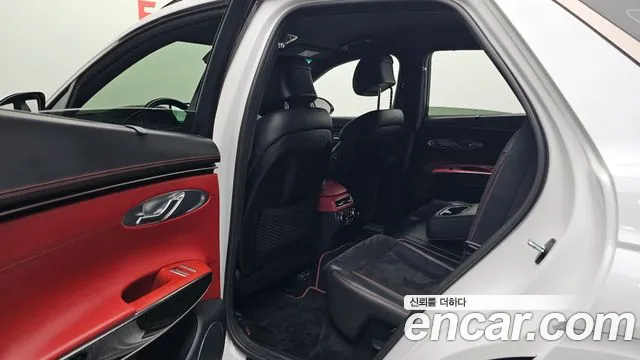 Genesis GV70 2.5T Бензин AWD — Фото автомобиля 9