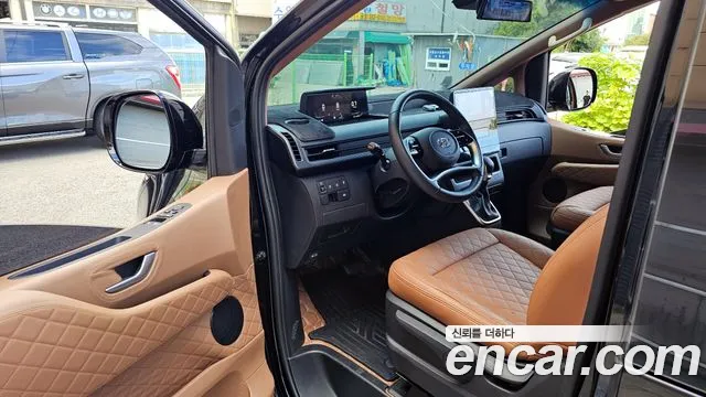 Hyundai Staria Staria 2WD автодом — Фото автомобиля 10