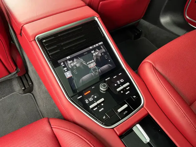 Porsche Panamera — Фото автомобиля 10