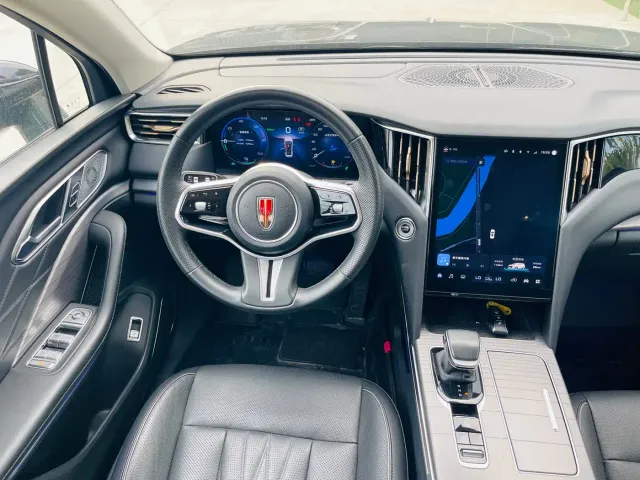 Hongqi HS7 PHEV — Фото автомобиля 12