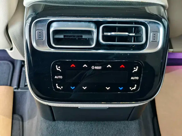 Mercedes-Benz S-Class — Фото автомобиля 11