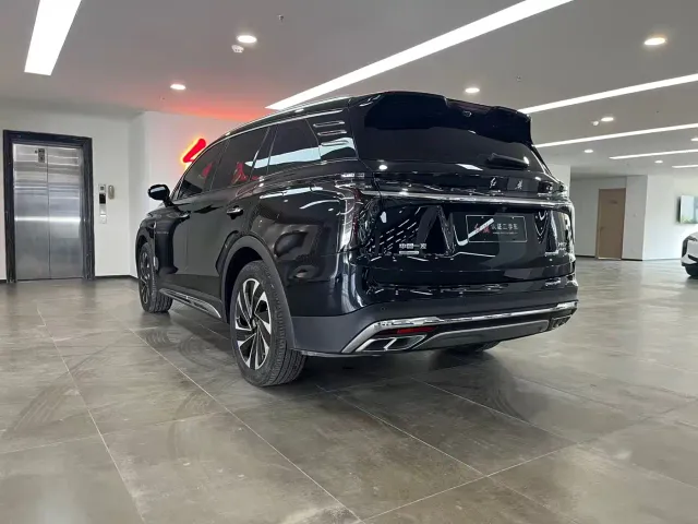 Hongqi HS7 PHEV — Фото автомобиля 5