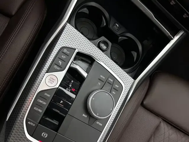 BMW 3 Series — Фото автомобиля 13