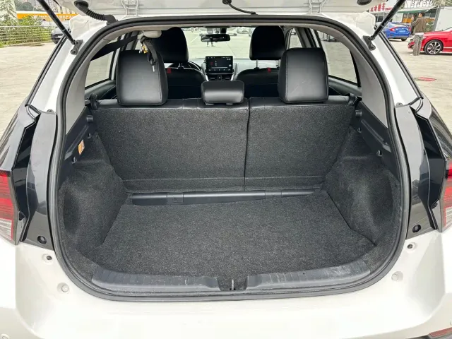 Toyota YARiS L Zhi Xuan — Фото автомобиля 18