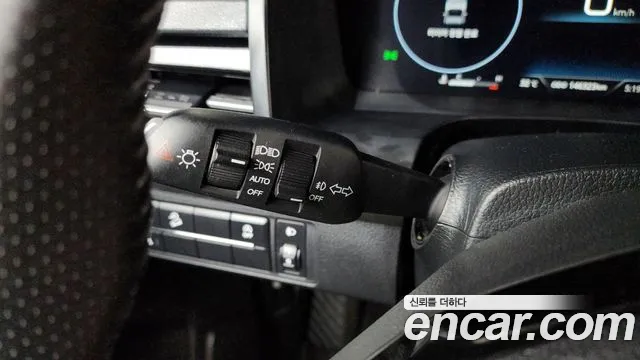 KG_Mobility_Ssangyong Rexton Новый Rexton Sport Khan Дизель 2.2 4WD — Фото автомобиля 24