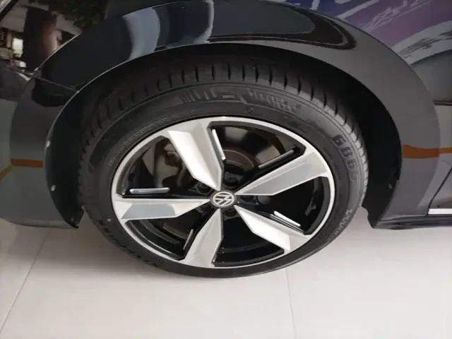 Volkswagen Passat — Фото автомобиля 22