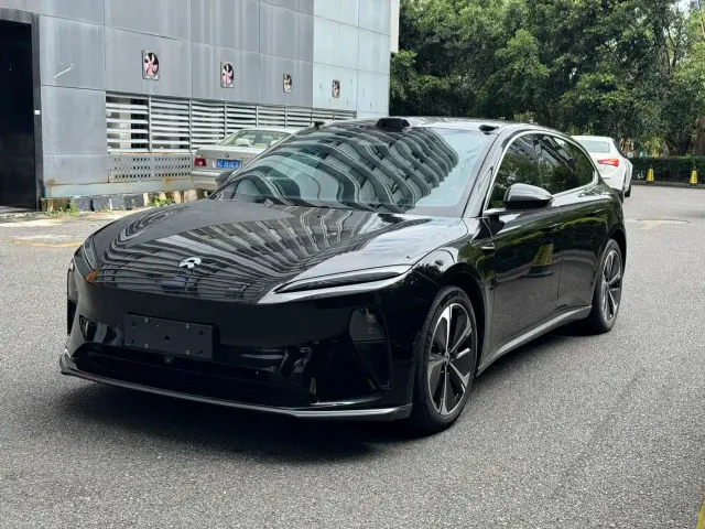 Фотография автомобиля — Nio ET5 Touring