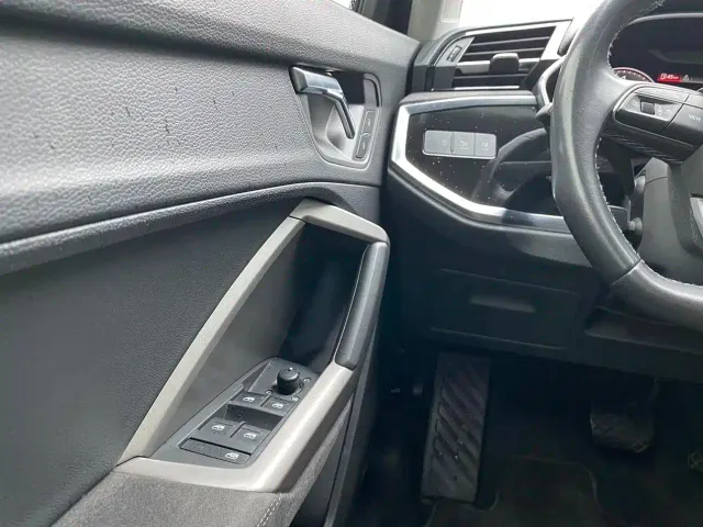 Audi Q3 — Фото автомобиля 11