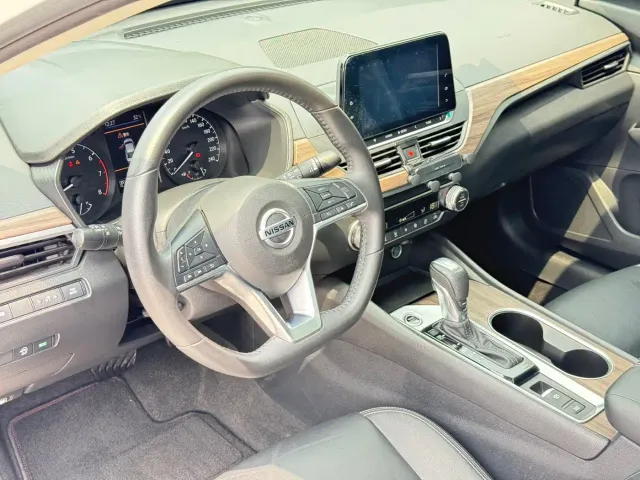 Nissan Teana — Фото автомобиля 14