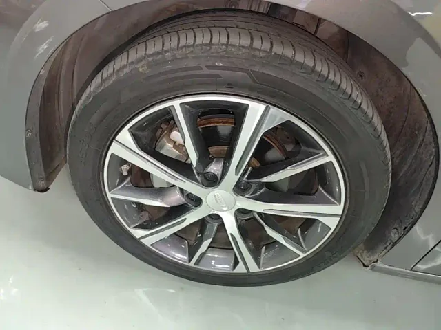Geely Emgrand — Фото автомобиля 22