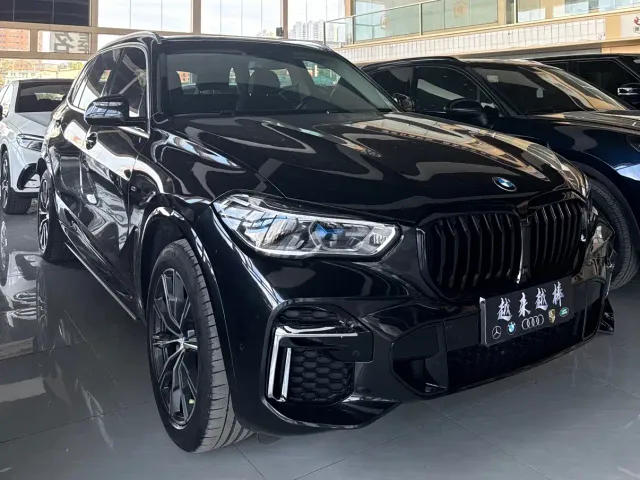 Фотография автомобиля — BMW X5