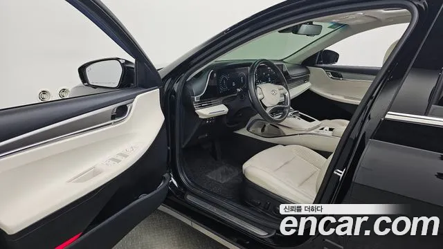 Hyundai Grandeur Grandeur (New) Hybrid — Фото автомобиля 15