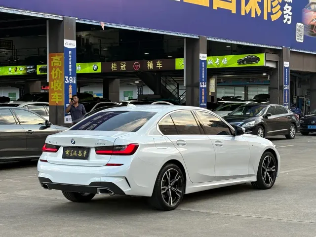 BMW 3 Series — Фото автомобиля 17