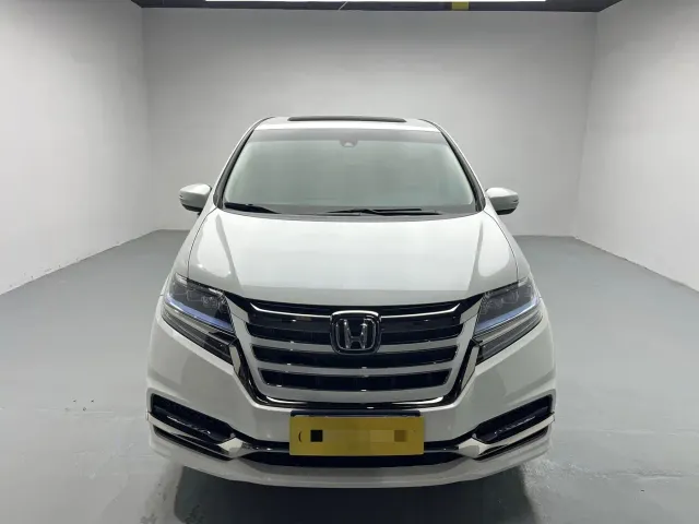 Honda Elysion — Фото автомобиля 2