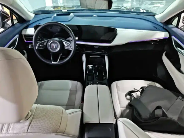 Buick Envision Plus — Фото автомобиля 9
