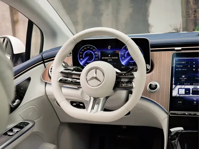 Mercedes-Benz EQE — Фото автомобиля 16