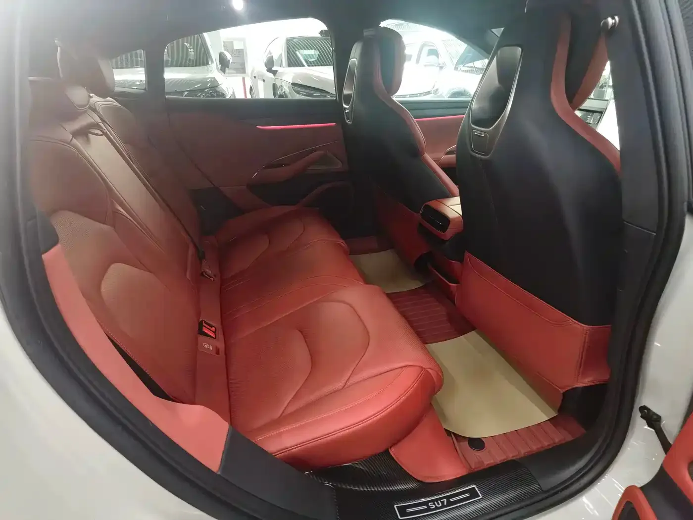 Xiaomi Auto Xiaomi SU7 2024 AWD Extended Range Advanced Smart Driving Max Edition — Фото автомобиля 19